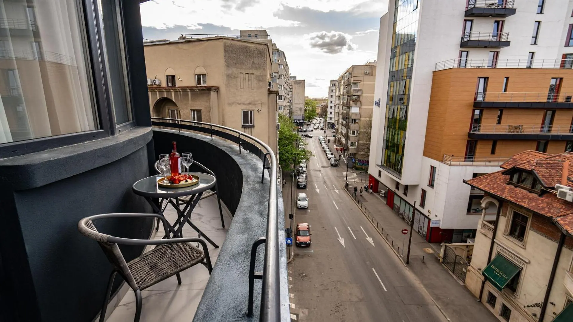 Ultracentral High-End Apartment With Balcony Bukarest